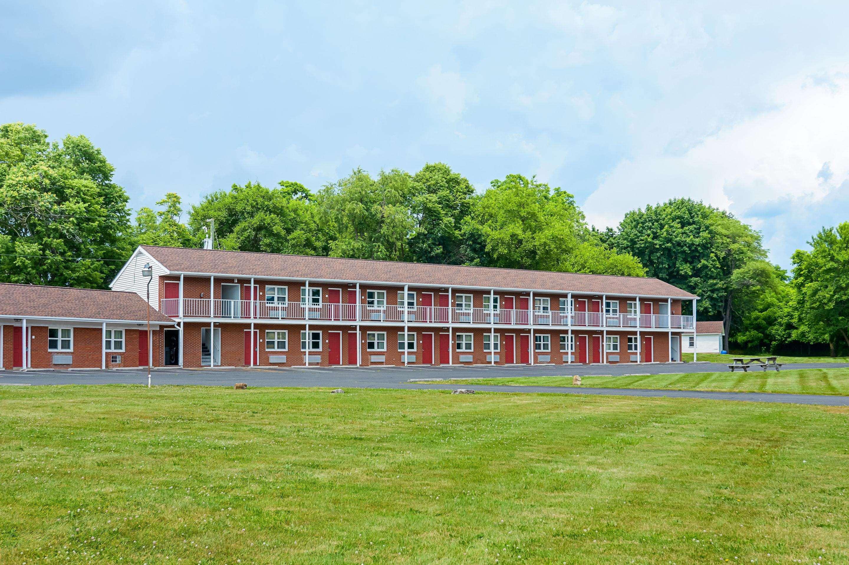 Econo Lodge Woodstock - Shenandoah Valley I-81 Exterior photo